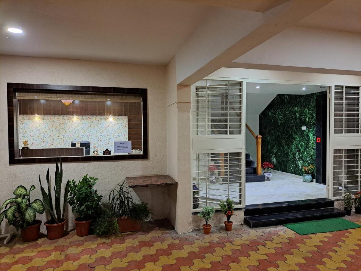 Hotel Bouquet Residency Nashik Exterior foto